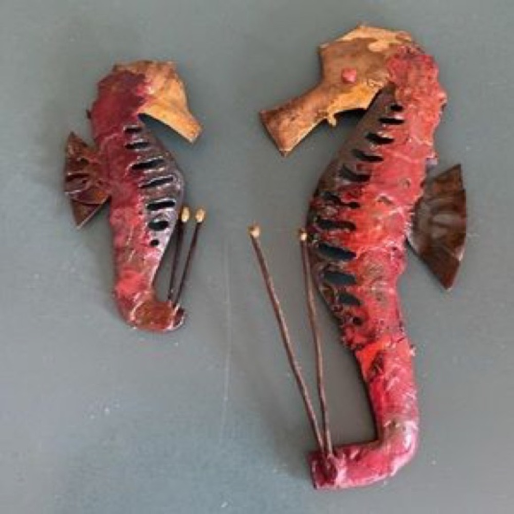 Red Metal Seahorse Wall Accent Set - Picture 7 of 7